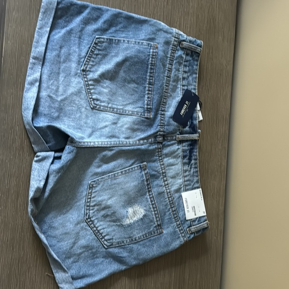 Forever 21 denim shorts - Picture 2 of 2